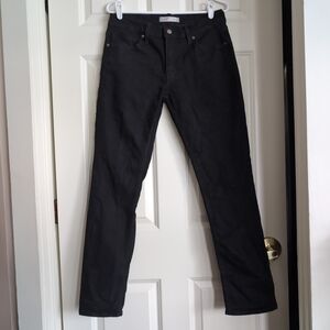 Black low rise to mid rise slim fit/skinny Levi's